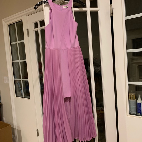 Halston Heritage Pleated crepe midi dress - Picture 4 of 5